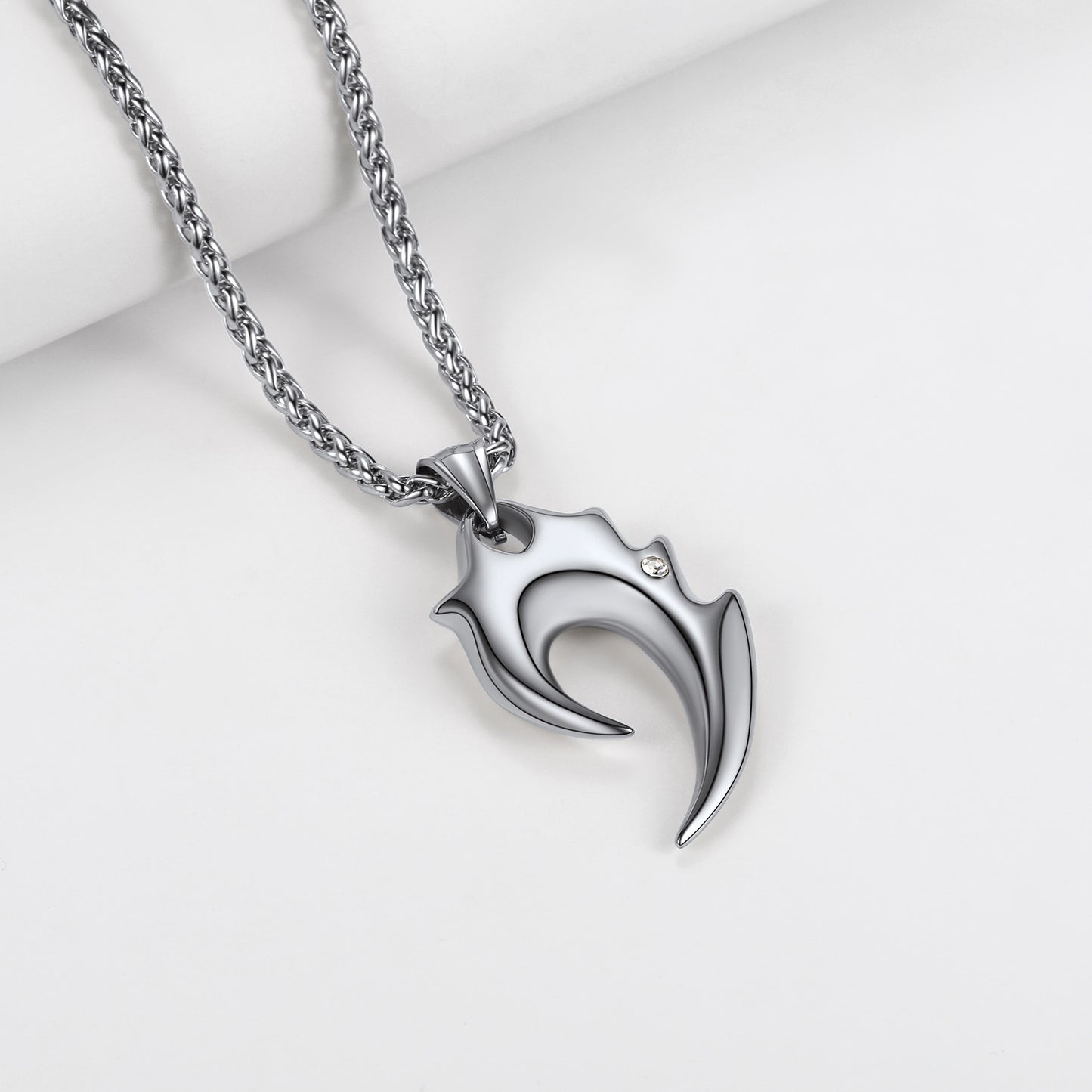 Richsteel Flame Wolf Teeth Necklace