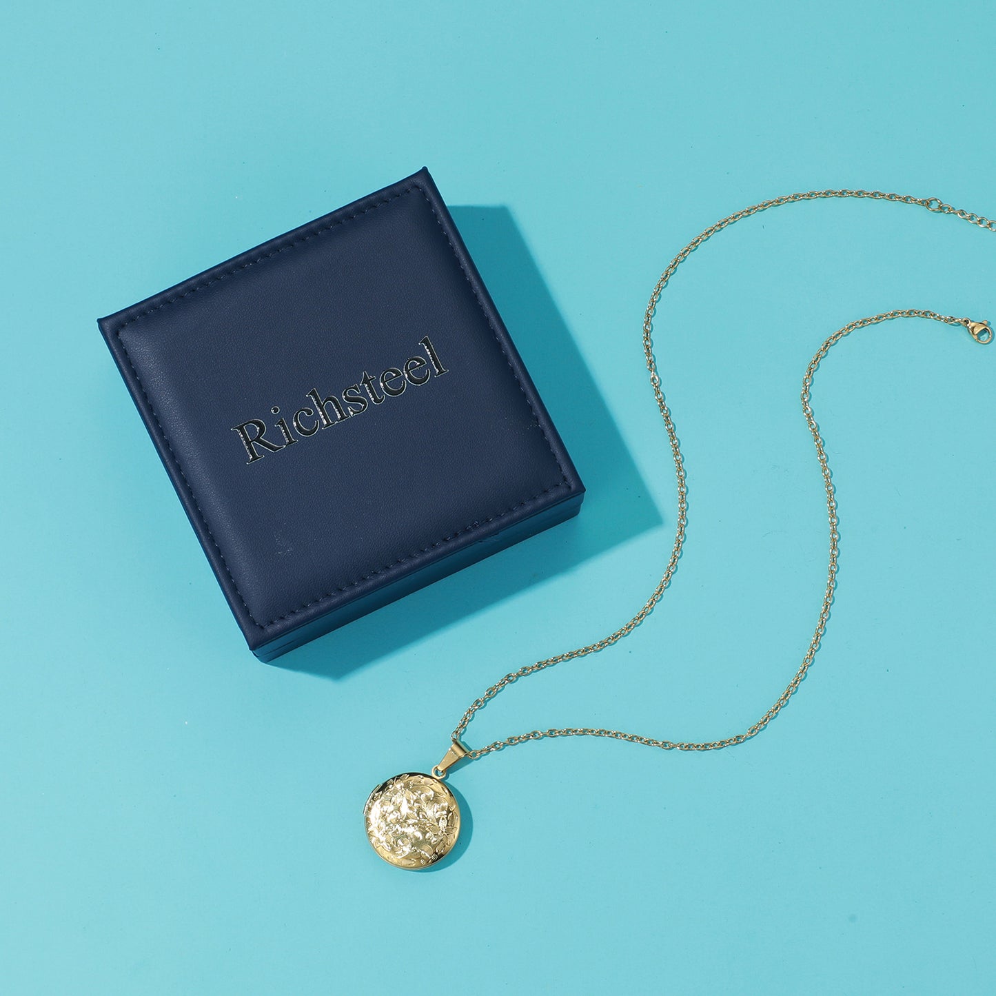 RichSteel Lockets Custom Photo Locket in 18K Gold Plated