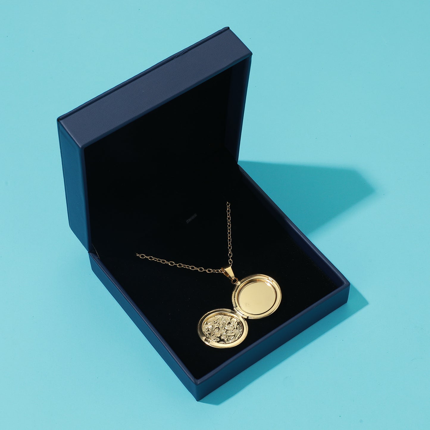 RichSteel Lockets Custom Photo Locket in 18K Gold Plated